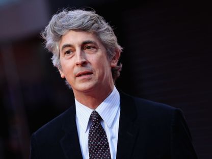 المخرج الأميركي ألكسندر باين رئيس لجنة تحكيم الدورة الـ82 لمهرجان فينيسيا السينمائي الدولي. - X@la_Biennale
