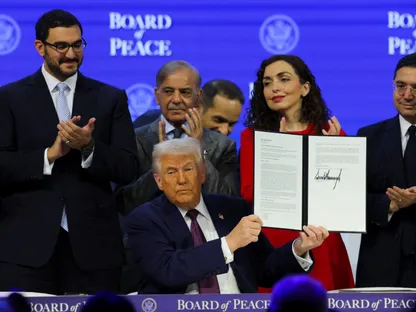 شاهد.. ترمب وممثلو  25 دولة يوقعون ميثاق "مجلس السلام"