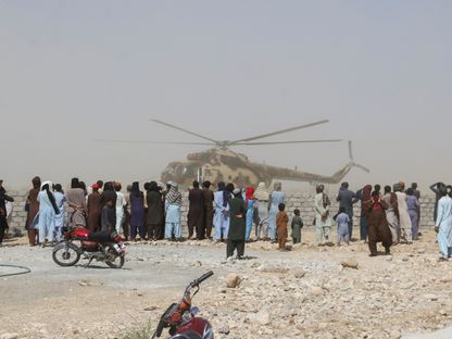 طائرة عسكرية مروحية تهبط في مقاطعة بلوشستان جنوب غرب باكستان. 7 أكتوبر 2021 - REUTERS