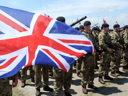 جنود بريطانيون يحضرون حفل افتتاح التدريبات العسكرية المشتركة في منطقة تدريب فازياني في جورجيا. 11 مايو 2016 - AFP