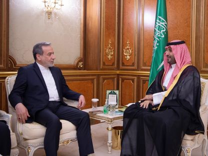ولي العهد السعودي الأمير محمد بن سلمان يلتقي وزير الخارجية الإيراني عباس عراقجي في مكتبه بقصر السلام في جدة. 8 يوليو 2025 - "واس"