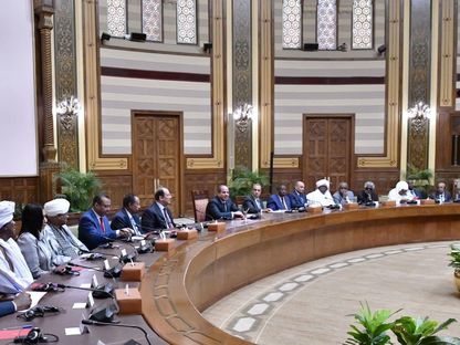السيسي يدعو لمشاركة كافة الأطراف السودانية في حل الأزمة