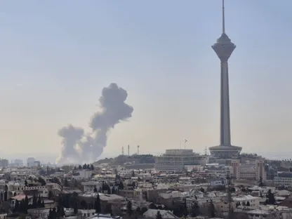 إعلام إسرائيلي: الهجوم على إيران استهدف الدفاعات الجوية تمهيداً لتدخل أميركي أوسع