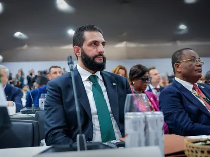 الرئيس السوري أحمد الشرع يشارك والوفد المرافق له في فعاليات قمة رؤساء الدول والحكومات ضمن الدورة الثلاثين لمؤتمر قمة المناخ (COP30) في مدينة بيليم البرازيلية. 6 نوفمبر 2025 - X@Sana__gov