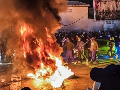 احتجاجات إيران.. تحركات ومواقف متصاعدة