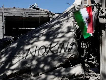 إيران تتوعد برد "يتجاوز حدود المنطقة" إذا تخطت واشنطن "الخطوط الحمراء"