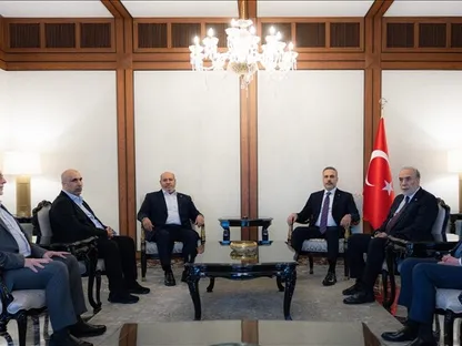 وزير الخارجية التركي يبحث مع وفد "حماس" تطورات اتفاق وقف إطلاق النار في غزة