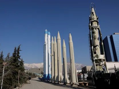 كيف ضربت صواريخ إيران عمق إسرائيل وتجاوزت دفاعاتها؟