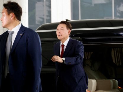 الرئيس الكوري الجنوبي السابق يون سوك يول يصل إلى مكتب المدعي العام في سول. 28 يونيو 2025 - Reuters