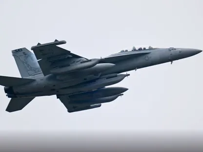 استخدمتها لتعمية رادارات فنزويلا.. واشنطن تنشر طائرات EA-18G بالشرق الأوسط