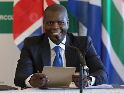 جنوب إفريقيا تتعهد بعدم الرضوخ للضغوط الأميركية