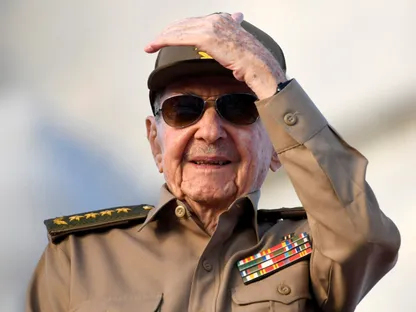 "أكسيوس": أعضاء في الكونجرس طالبو بتوجيه اتهامات للزعيم الكوبي السابق