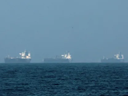 مضيق هرمز.. "نقطة اختناق" تهدد الاقتصاد العالمي