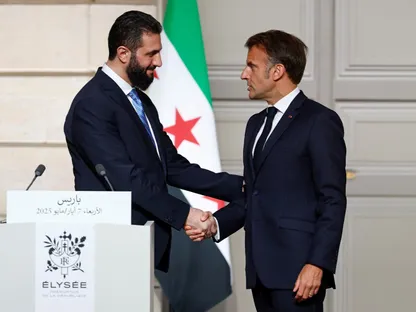 الشرع يبحث في اتصالين مع أردوغان وماكرون مستجدات الأوضاع في سوريا