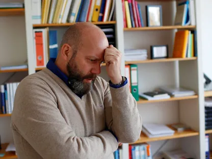 الاحتراق النفسي.. إرهاق جسدي ونفسي وعاطفي بسبب ضغوط الحياة