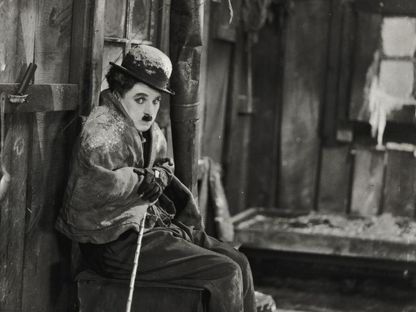 مشهد من فيلم The Gold Rush لشارلي شابلن - المكتب الإعلامي لمهرجان كان السينمائي