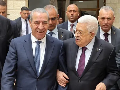 صورة غير مؤرخة للرئيس الفلسطيني محمود عباس وإلى جواره حسين الشيخ نائب الرئيس الفلسطيني - facebook.com/GACA.Palestine
