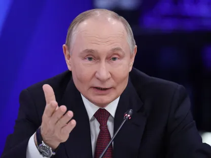 الرئيس الروسي فلاديمير بوتين خلال جلسة المنتدى الدولي "أسبوع الذرة العالمي" في موسكو. 25 سبتمبر 2025 - REUTERS