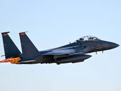 الجيش الأميركي يعلن إنقاذ عسكريين بعد إسقاط مقاتلة F-15E في إيران