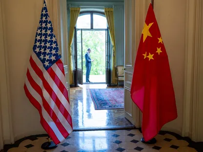 علما الولايات المتحدة والصين قبيل اجتماع بين مسؤولين أميركيين وصينيين في جنيف. سويسرا. 10 مايو 2025 - Reuters