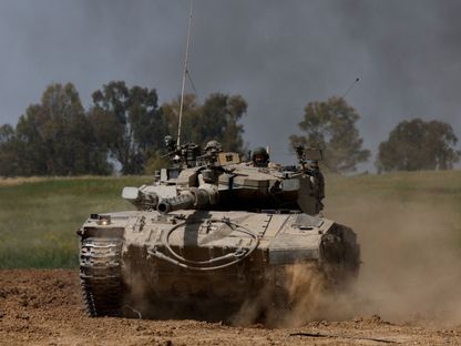 دبابة إسرائيلية قرب حدود إسرائيل مع غزة جنوب إسرائيل. 30 مارس 2024 - REUTERS