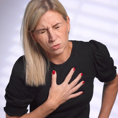التهاب التأمور.. اضطراب بغشاء القلب يسبب ألماً بالصدر