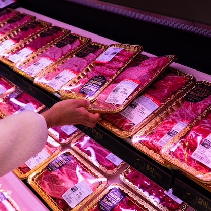 ما العلاقة بين تناول اللحوم وسرطان القولون؟