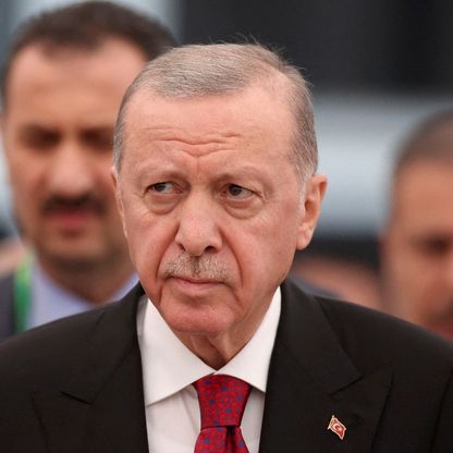 أردوغان: على الأكراد إلقاء السلاح وإلا سيدفنون في أراضي سوريا