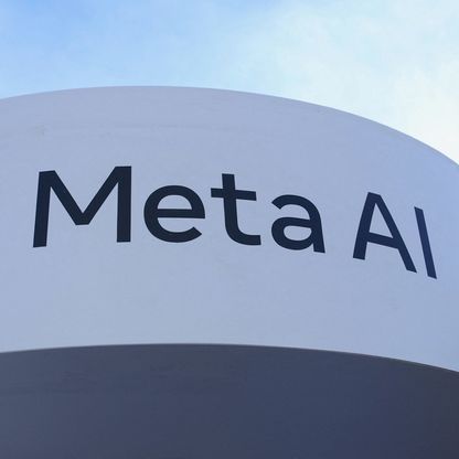 "ميتا" تعين قيادياً سابقاً في OpenAI على رأس فريق "الذكاء الاصطناعي الخارق"