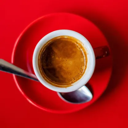 عكس النصائح الشائعة.. تناول القهوة قد يقي من الإصابة باضطرابات القلب