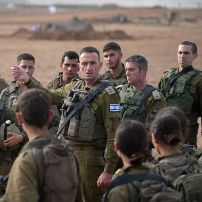 الجيش الإسرائيلي: نعمل على تطويق قطاع غزة من كل الاتجاهات