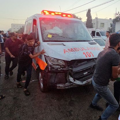عشرات الضحايا والجرحى في قصف إسرائيلي على مدخل مستشفى الشفاء بغزة
