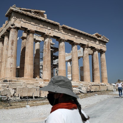 بعد 17 عاماً.. اليونان تستعيد قطعاً أثرية مسروقة من تاجر بريطاني