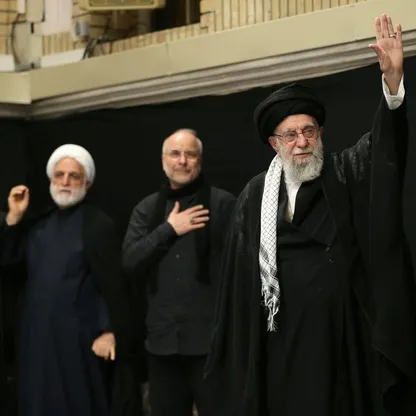 من يقود إيران بعد اغتيال خامنئي؟