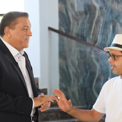 محمد هنيدي لـ"الشرق": "مرعي البريمو" شخصية حقيقية".. و"رمضان مبروك" على المسرح قريباً