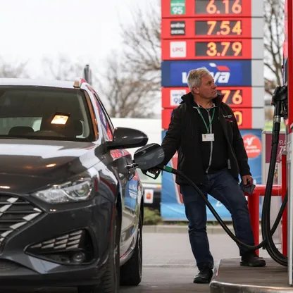 الاتحاد الأوروبي يخطط لتسريع التحول الأخضر في مواجهة أزمة الطاقة العالمية