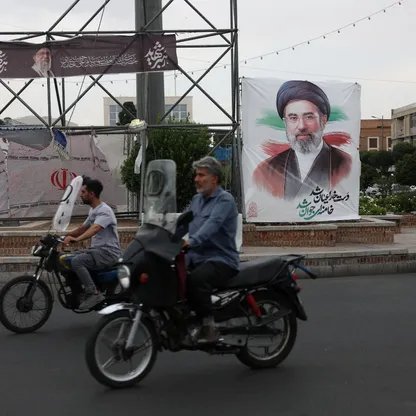 "غياب خامنئي" يؤجج انقسام النظام الإيراني بشأن إدارة الحرب والمفاوضات مع واشنطن