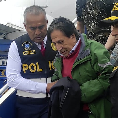 رئيس بيرو السابق يصل إلى ليما تمهيداً لمحاكمته