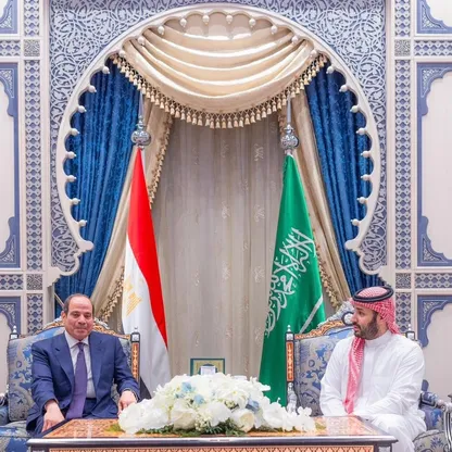 ولي العهد السعودي يبحث مع الرئيس المصري جهود خفض التصعيد بالمنطقة