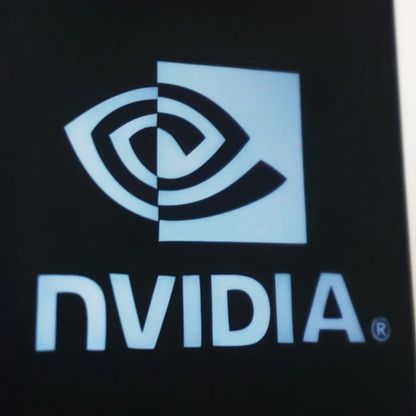 ترمب يلمح بأنه قد يسمح لـ NVIDIA ببيع رقائق ذكاء اصطناعي متقدمة للصين
