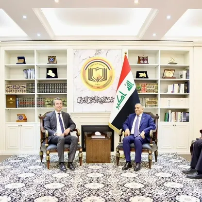 بغداد: الحكومة ماضية بتطوير الوضع الاقتصادي وحصر السلاح بيد الدولة