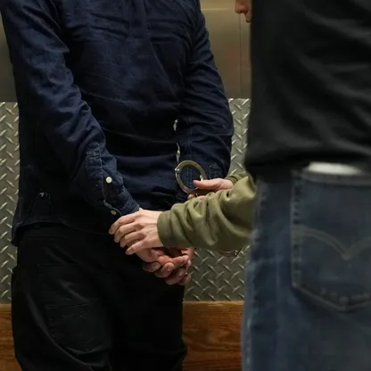 قاض أميركي يمنع إدارة ترمب من إنهاء الحماية القانونية لمليون فنزويلي وهايتي