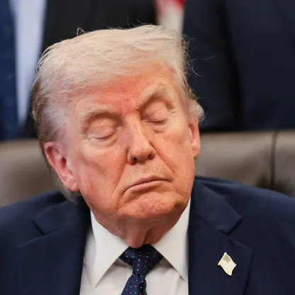 وسط تعثر محادثات إيران.. رسائل ترمب الإعلامية تثير انقساماً بين مستشاريه