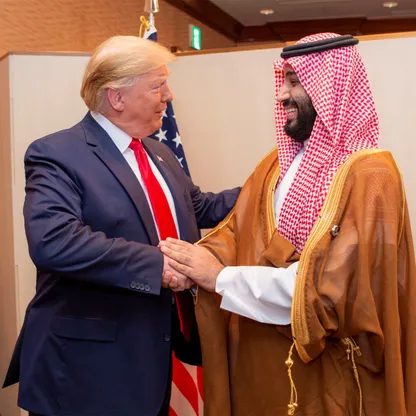 بلومبرغ: ولي العهد السعودي وسيط نافذ في رؤية ترمب الجديدة للعالم