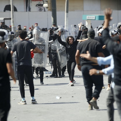 العراق.. البرلمان يرفض استقالة الحلبوسي ومواجهات بين قوات الأمن ومتظاهرين