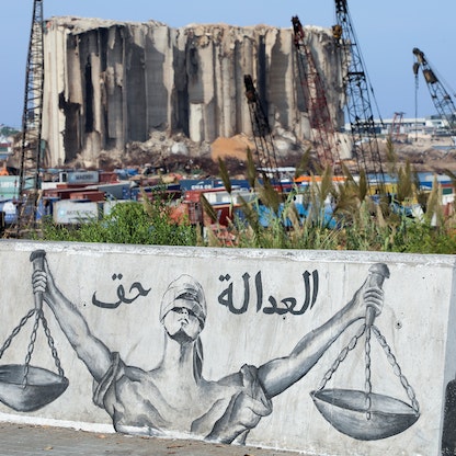 لبنان.. كتاب يسرد إهمالاً سبق انفجار مرفأ بيروت