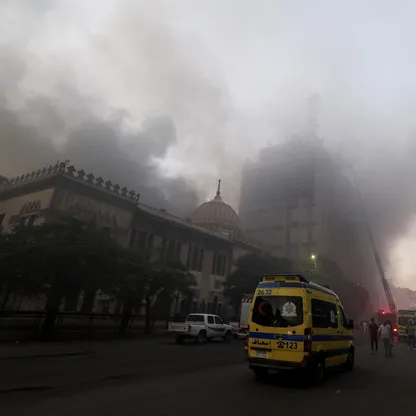 حريق سنترال رمسيس في مصر.. عودة تدريجية للخدمات وتعليق التداول بالبورصة
