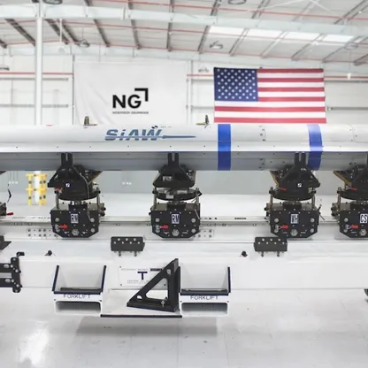 البنتاجون يسعى للحصول على سلاح هجومي متوافق مع مقاتلات F‑47 وB‑21