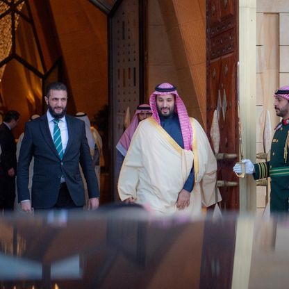 الأمير محمد بن سلمان والشرع يبحثان هاتفياً الأوضاع في سوريا