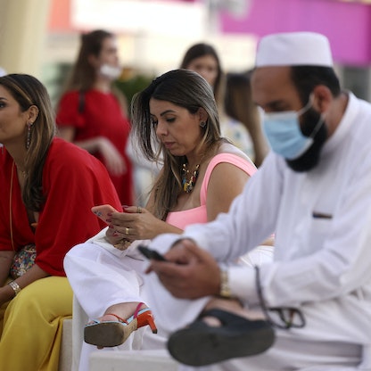 مؤشرات على زيادة إصابات كورونا في دول عربية رغم ارتفاع نسب التطعيم